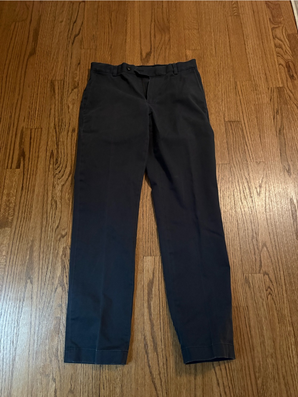 Brooks Brothers Men's Classic Straight-Leg Pants in Navy. 30/30 GUC!